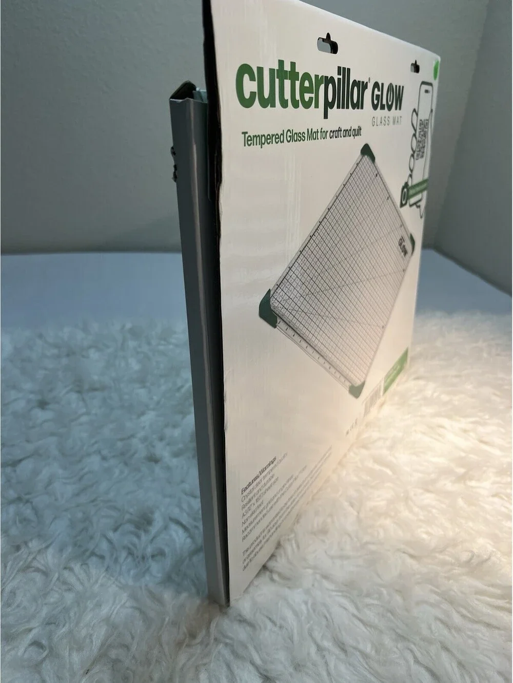 CutterPillar Glow Glass Mat 12” X 16.5”